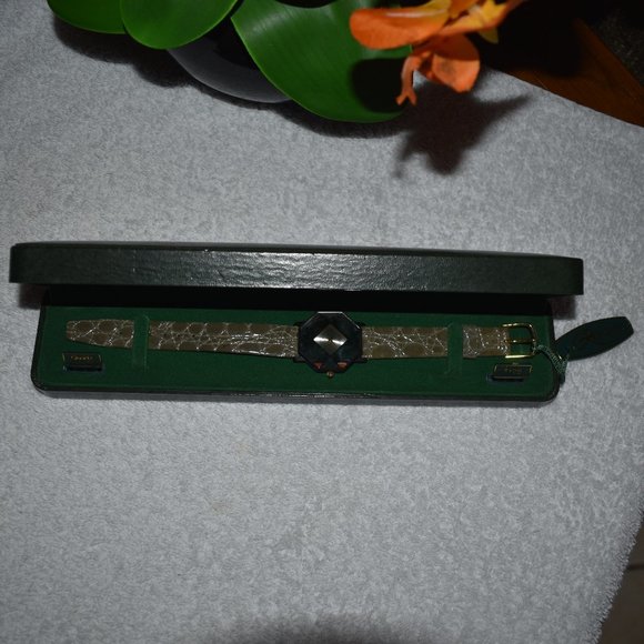 NIB  Croton Quartz Watch Green/Black - Picture 2 of 6